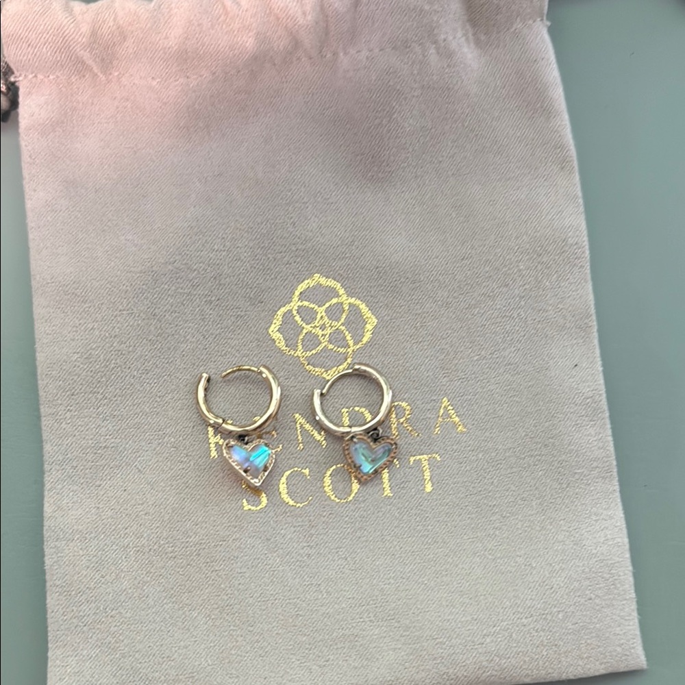 kendra scott iridescent heart huggie earrings